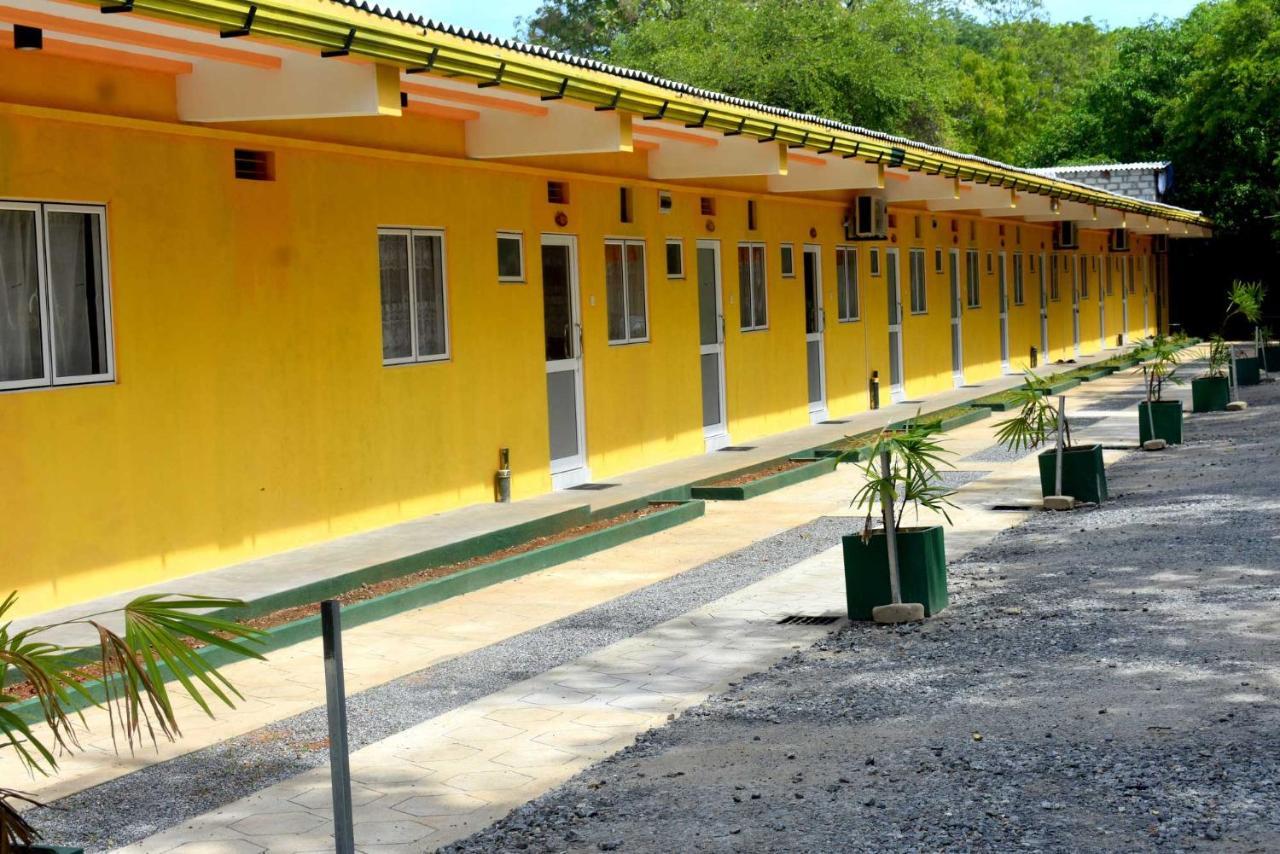 Sri Mayura Holiday Resort Kataragama Exterior photo